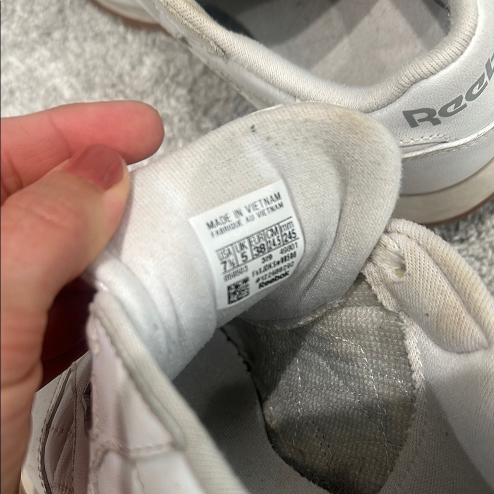 Reebok Classic White Leather Sneakers size 7.5 good used condition. 80s - Picture 7 of 14